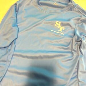 Moisture wicking shirt